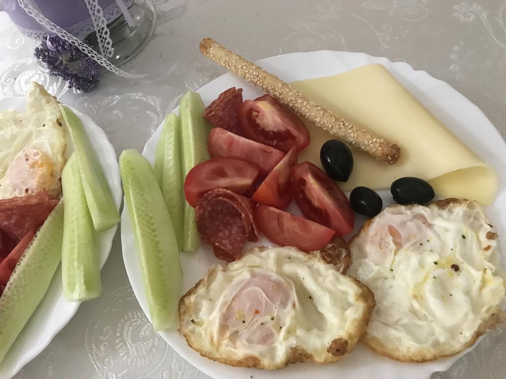 Pensiune Muntii Aninei Anina Exteriör bild